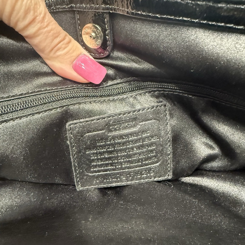 Coach F19215 Black Patent Leather Logo Kiss Lock Carryall Purse Shoulder Bag EUC - Picture 14 of 16